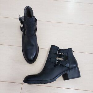 Sofft Euro Soft Size Buckle Ankle Boots Black Man Made Upper Sz 9.5